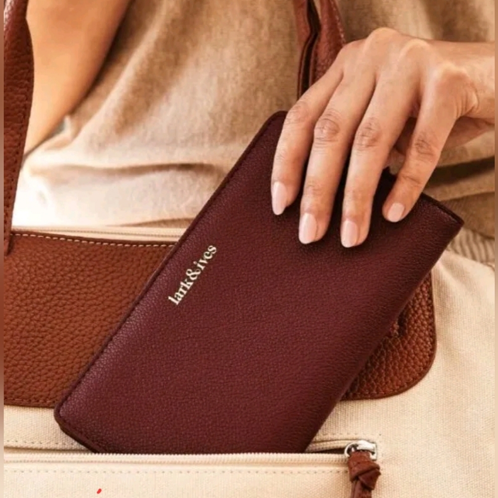 Lark and Ives Continental Snap Wallet